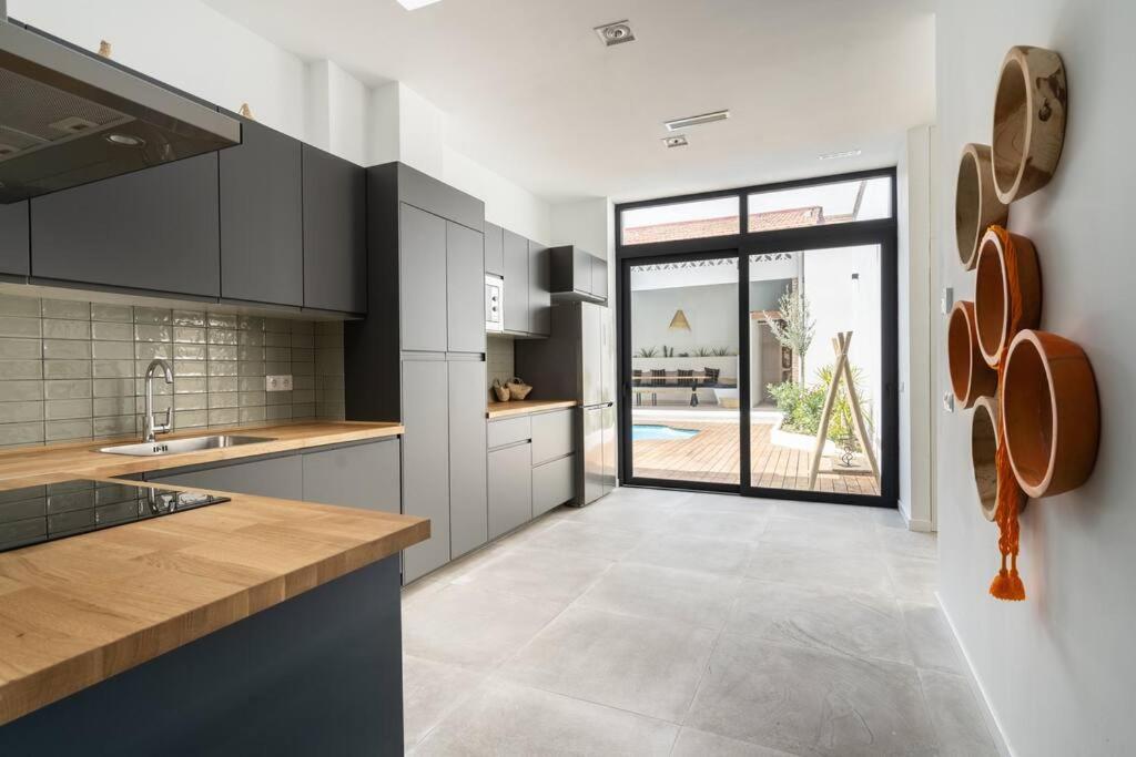 Maison Avec Piscine A Valencia Bagian luar foto